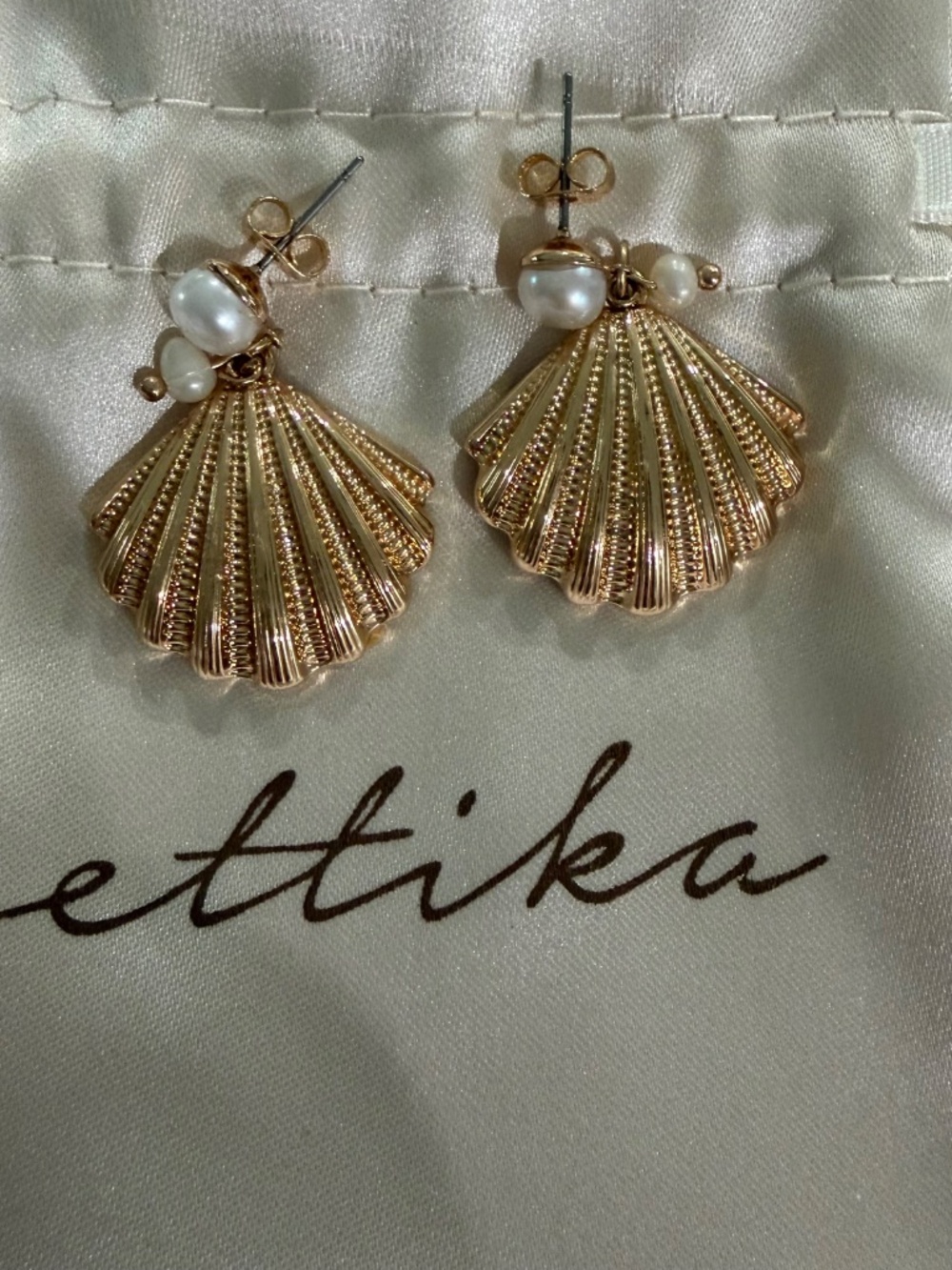 ettika Shell Earring in Gold - Picture 2 of 7